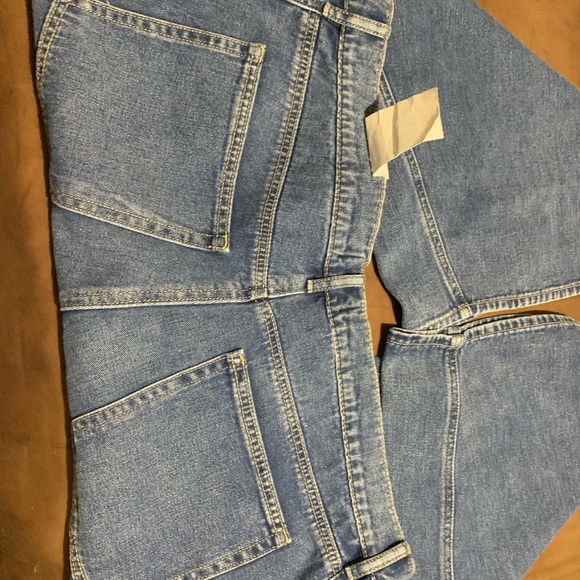 Free Assembly Mid Rise Barrel Jean - Picture 5 of 5